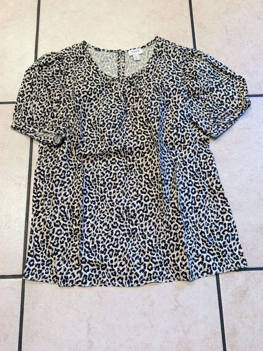 J.Crew Womens Small Leopard Print Puff Short Sleeve Top Blouse Keyhole Back NWOT